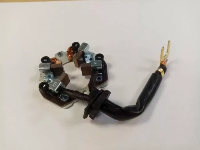 Щетка стартера NI VQ20DE/SR20DE/Y61/A32/SUB DUBLICAT, шт
